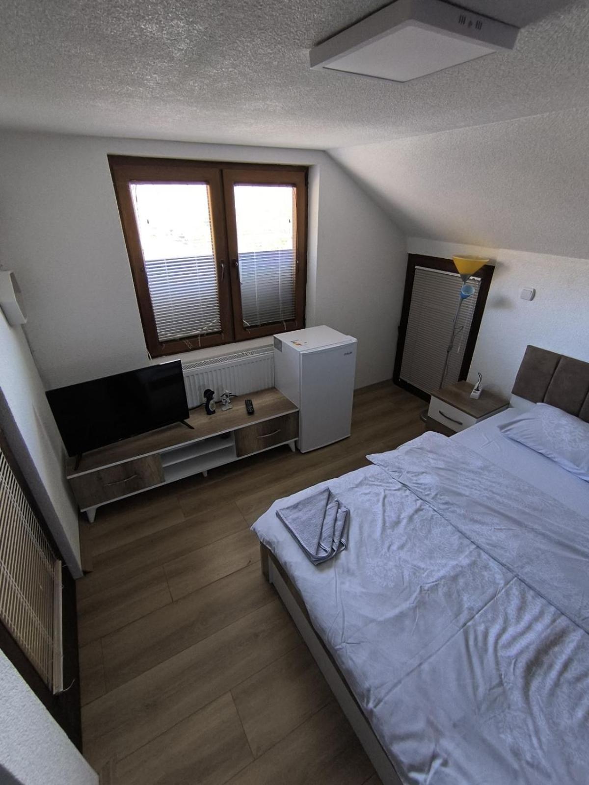 Mountain House - Brezovica Apartman Kültér fotó