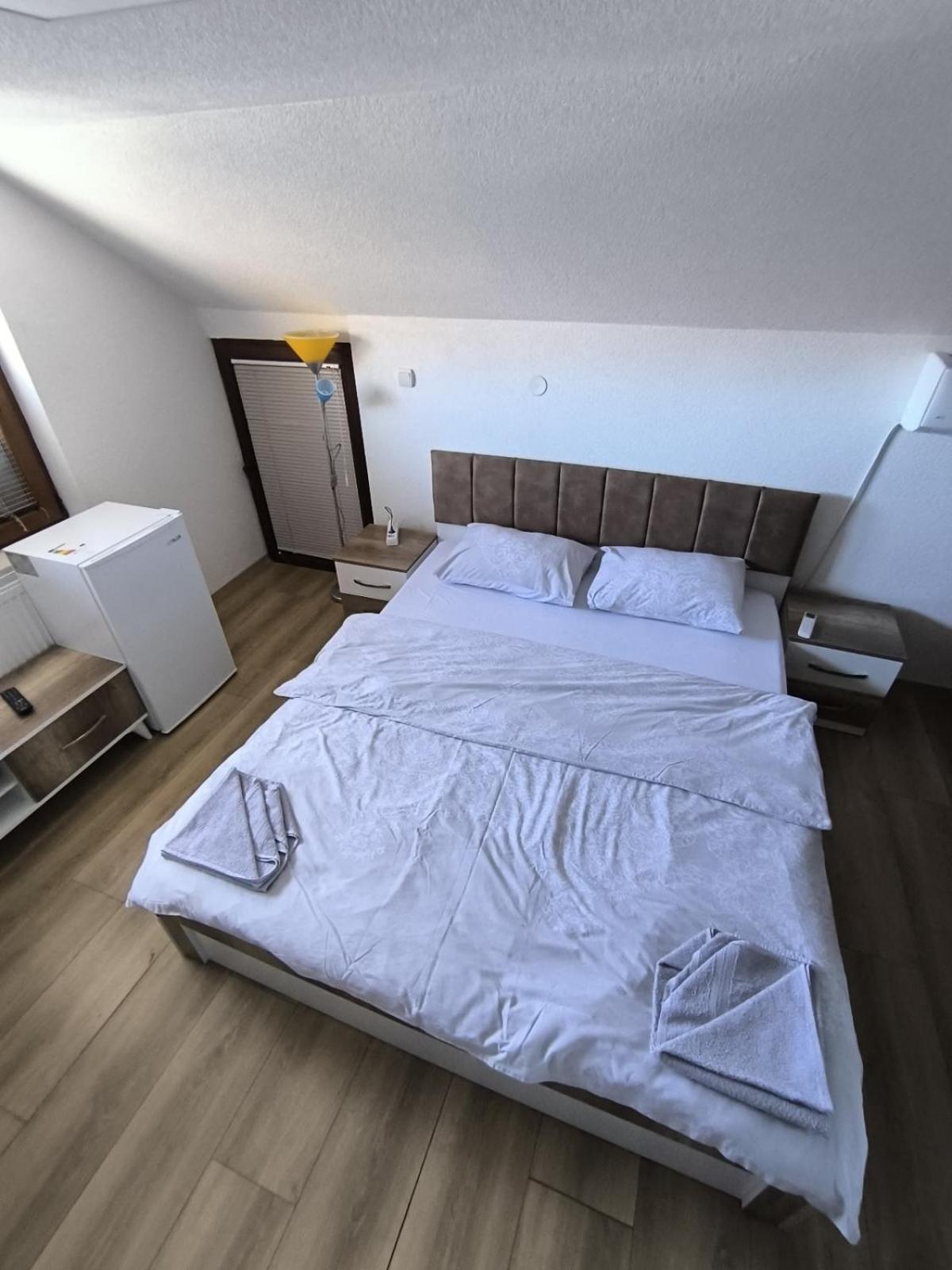 Mountain House - Brezovica Apartman Kültér fotó