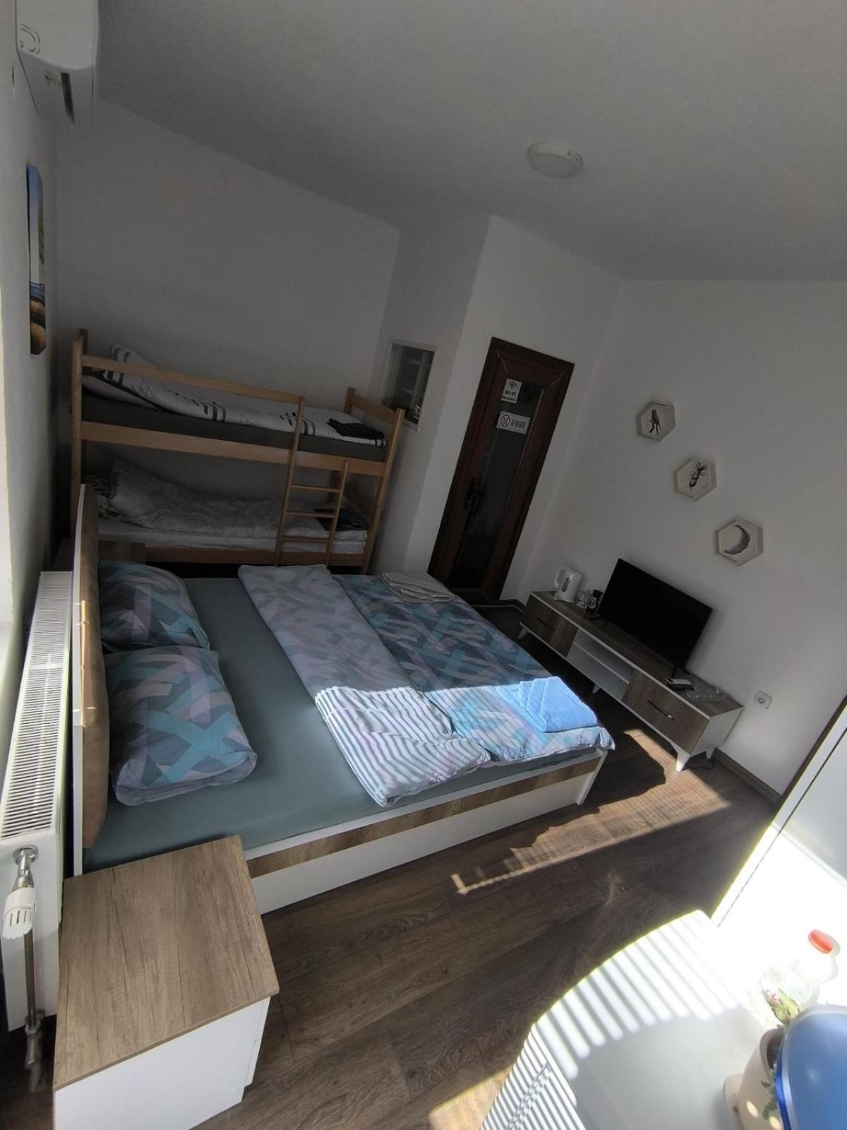 Mountain House - Brezovica Apartman Kültér fotó